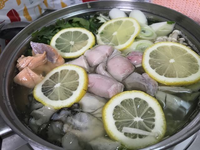 秋鮭と白子のレモン鍋