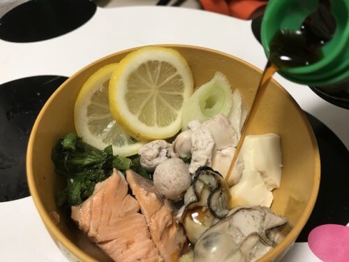 鮭と白子のレモン鍋