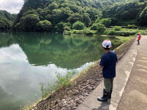 島田湖に子供と